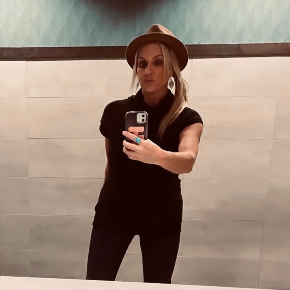 Meet your Posher, Jen